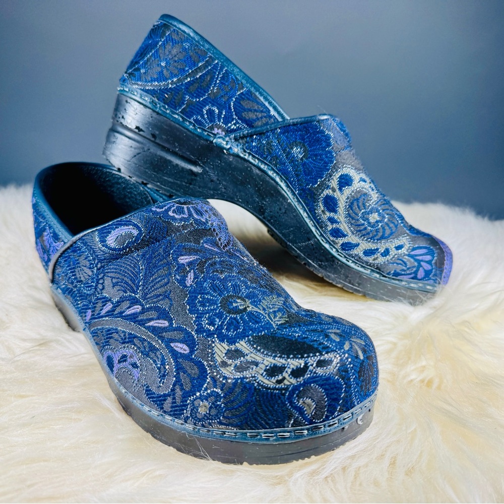 Sanita Boteh Blue Paisley Women's Clogs Size 41